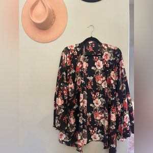 Pinkblush bell sleeved floral kimono cardigan